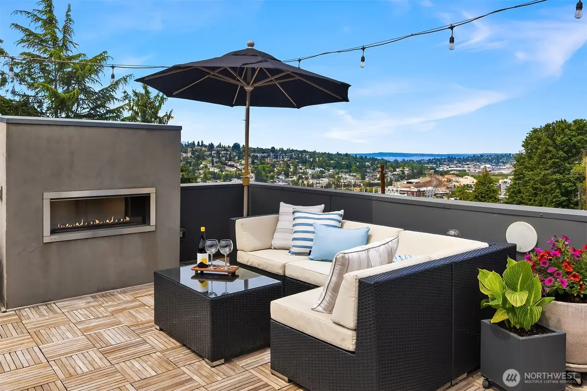 2560 12th Avenue W, Seattle, WA 98119 - #1