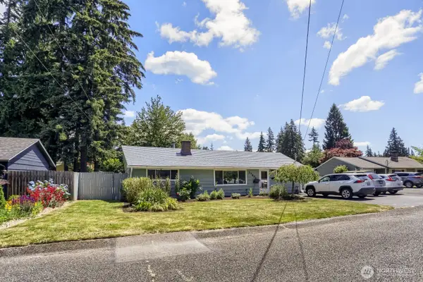 21801 51st Avenue W, Mountlake Terrace, WA 98043
