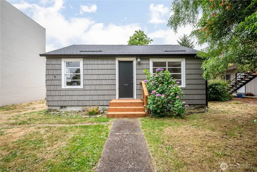 1158 10th Avenue, Longview, WA 98632 - #2