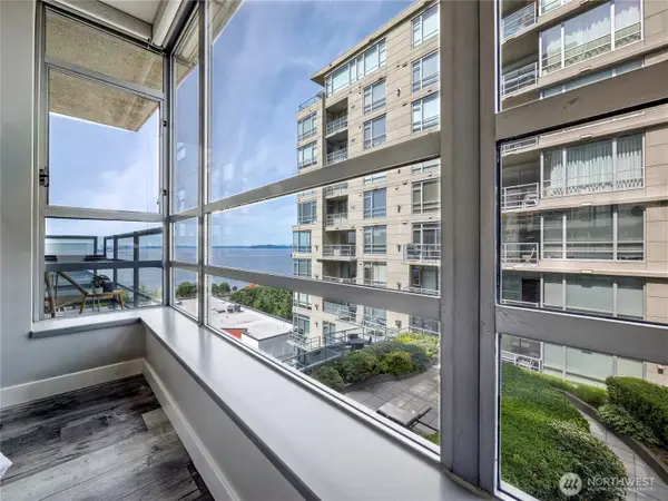 2929 1st Ave #816, Seattle, WA 98121