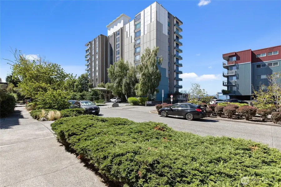 521 5th Avenue W #401, Seattle, WA 98119 - #2