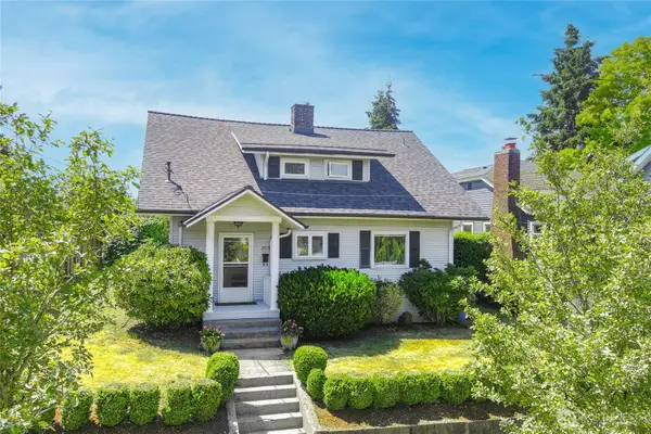 3715 Walnut Avenue Sw, Seattle, WA 98116