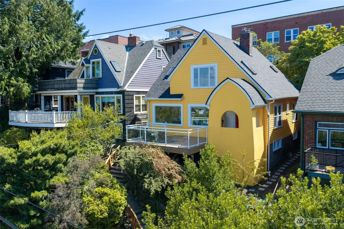 5006 Greenwood Avenue N, Seattle, WA 98103 - #1