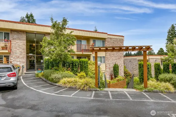 335 Heather Road #202, Everett, WA 98203