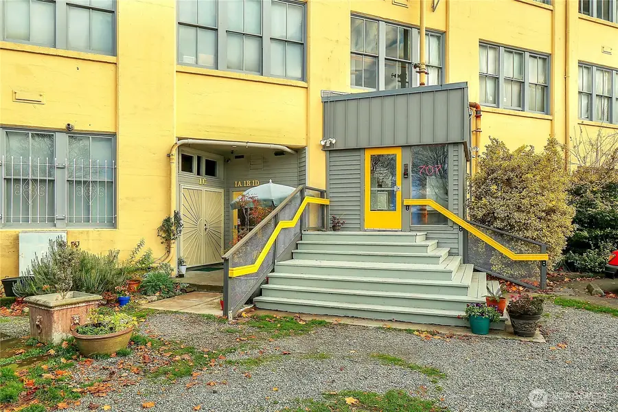 707 S Snoqualmie Street #2B, Seattle, WA 98108 - #2