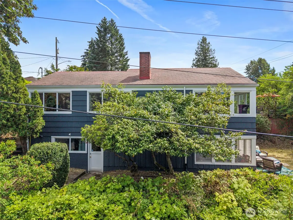 9628 5th Ave Ne, Seattle, WA 98115 - #1