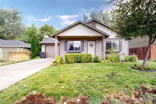 1310 SW Riparian Court, College Place, WA 99324