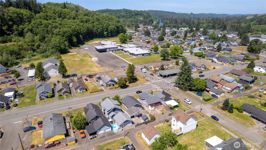 1120 Lincoln Street, Hoquiam, WA 98550 - #3