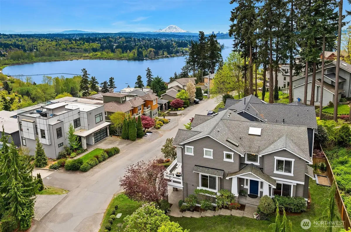 11919 89th Place Ne, Kirkland, WA 98034 - #1