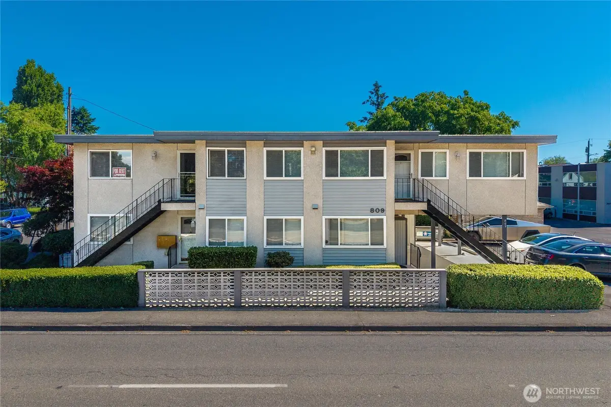 809 N 6th Street, Renton, WA 98057 - #1