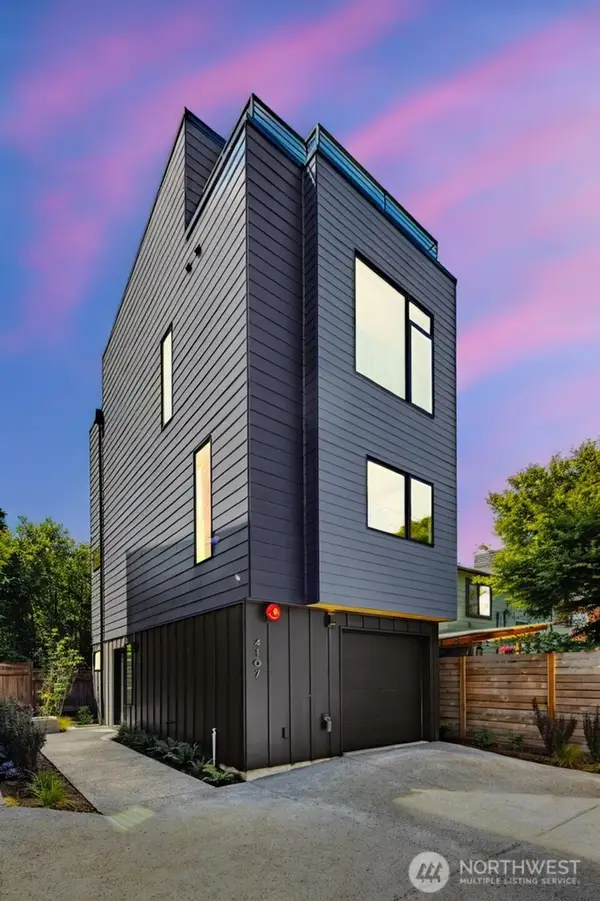 4107 25th Avenue Sw, Seattle, WA 98106