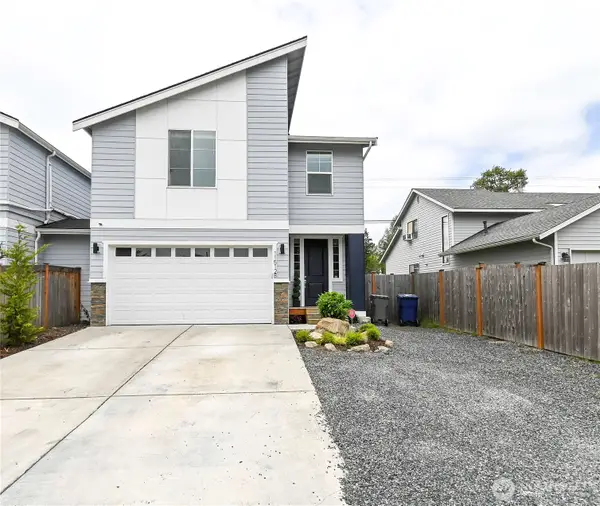 11512 3rd Place W #B, Everett, WA 98204