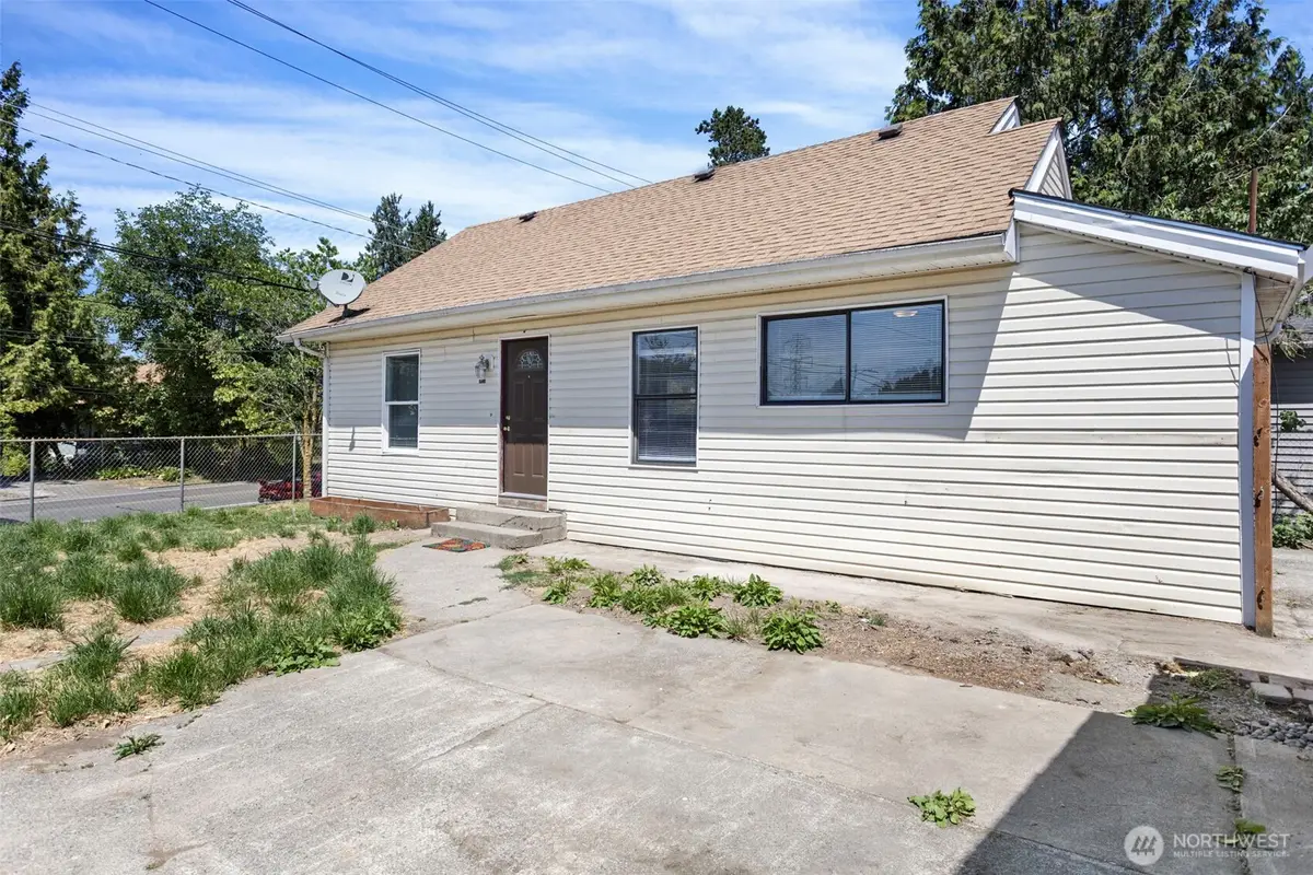 8614 Renton Avenue S, Seattle, WA 98118 - #1