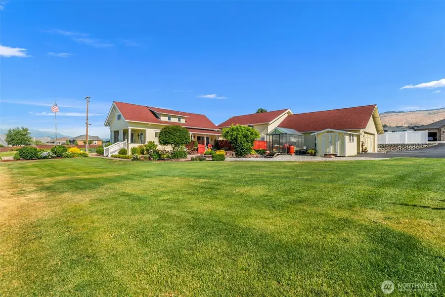 800 Autumn Crest Drive, Wenatchee, WA 98801 - #2