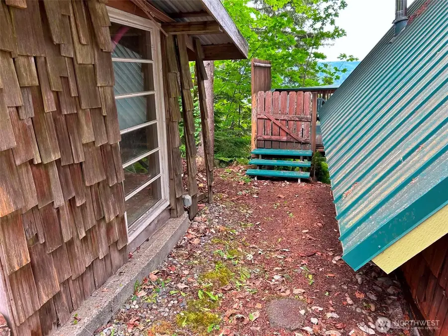 41 N Diamondhead Drive, Lilliwaup, WA 98555 - #3