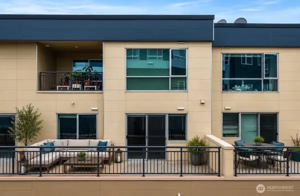 321 10th Avenue S #610, Seattle, WA 98104