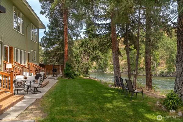 9377 Lone Pine Orchard Road, Leavenworth, WA 98826