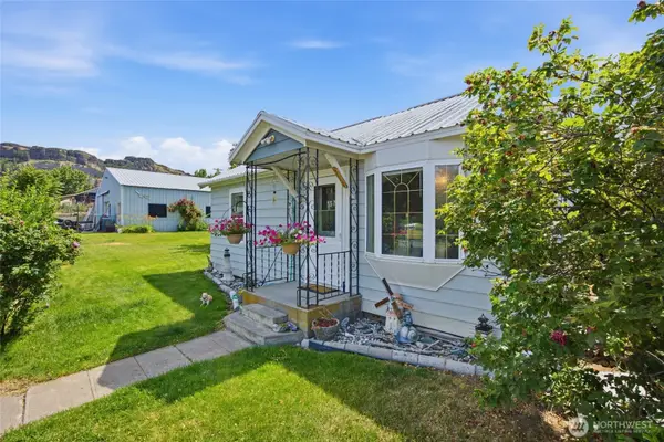 119 Washington Place, Electric City, WA 99123