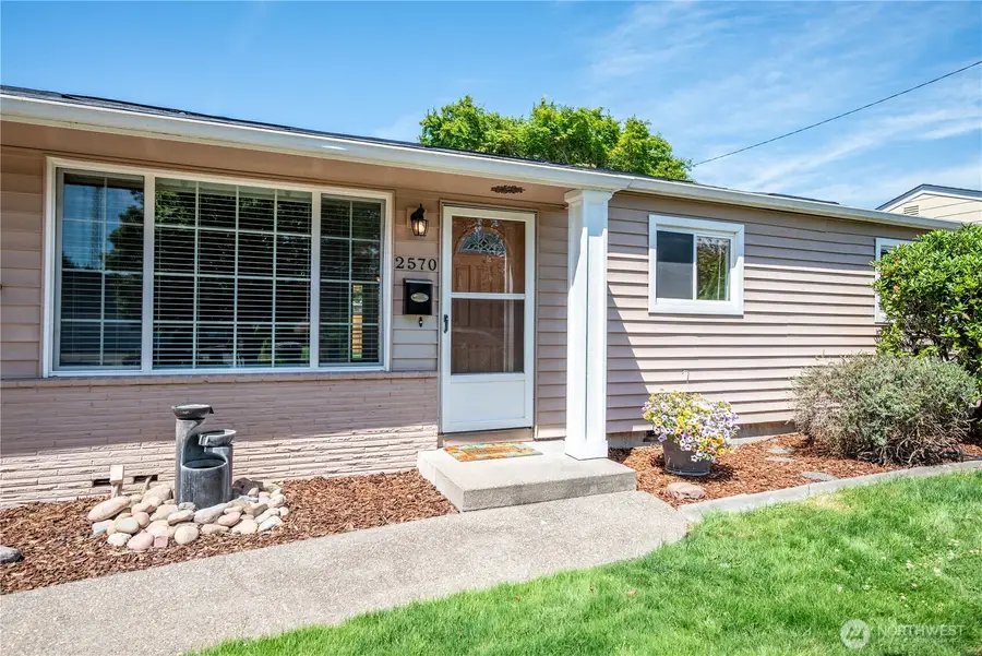 2570 Taylor Avenue, Longview, WA 98632 - #3