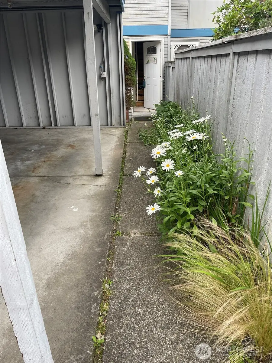 2305 S Pinebrook Lane, Des Moines, WA 98198 - #2
