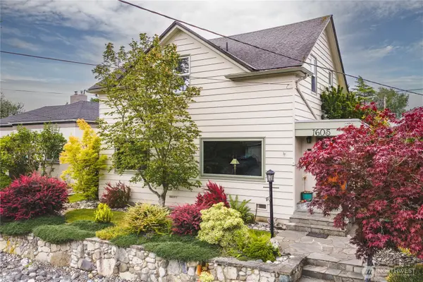 1605 9th Street, Anacortes, WA 98221