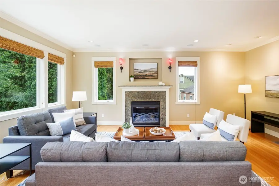 11034 Phinney Avenue N, Seattle, WA 98133 - #3