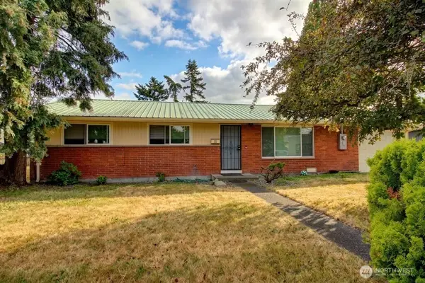 21 8th Avenue, Oak Harbor, WA 98277