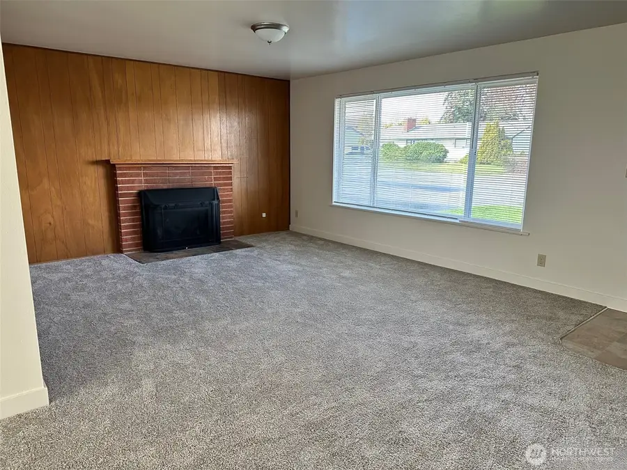21 8th Avenue, Oak Harbor, WA 98277 - #3