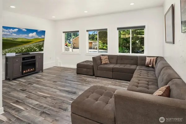 16530 237th Avenue Se, Issaquah, WA 98027
