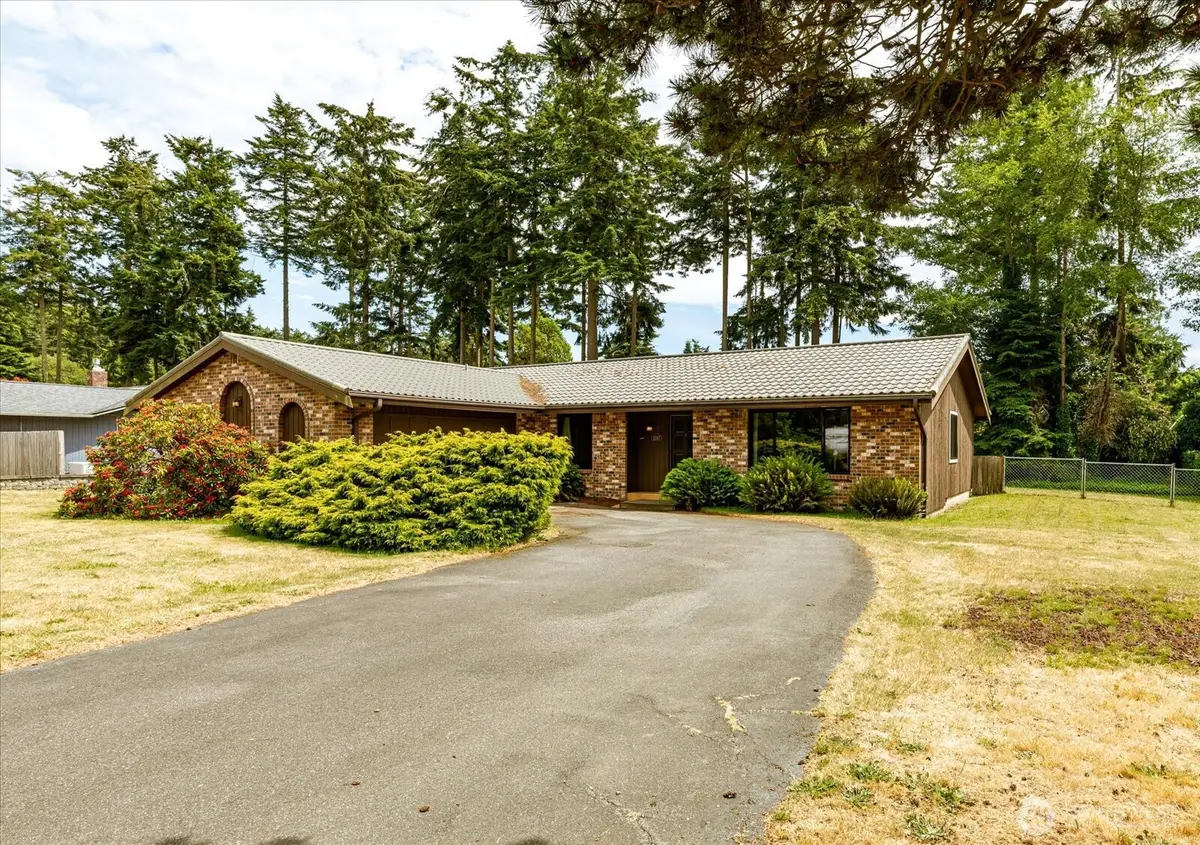 2047 Pine Wood Way, Oak Harbor, WA 98277 - #1