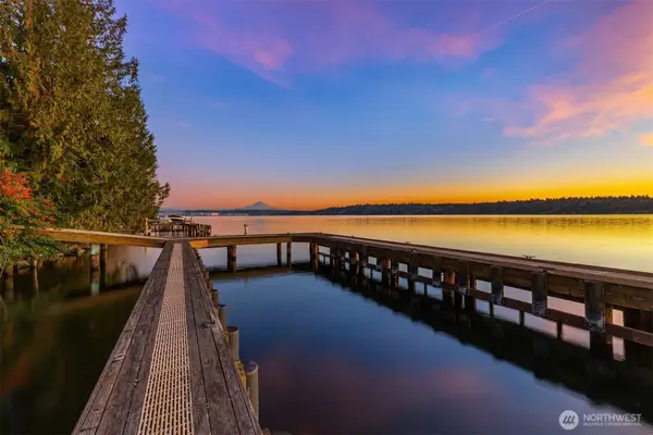 8001 West Mercer Street, Mercer Island, WA 98040