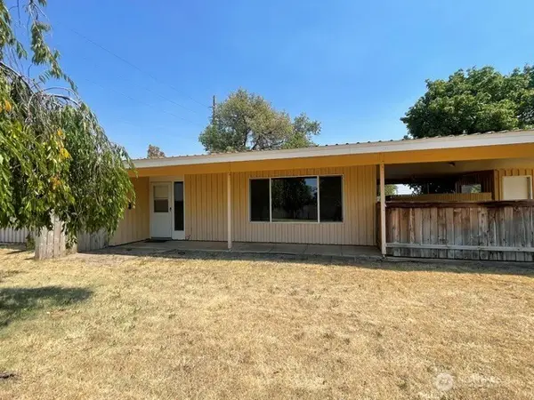 511 Castle Dr Street, Moses Lake, WA 98837