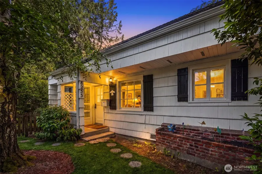 8255 30th Avenue Ne, Seattle, WA 98115 - #2