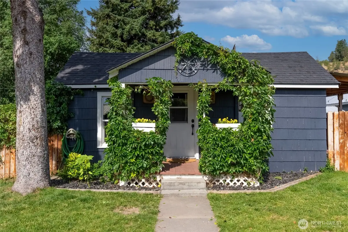 14 S Elm Street, Omak, WA 98841 - #1