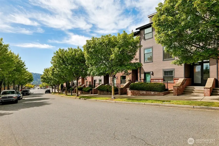 1078 NE High Street #10, Issaquah, WA 98029 - #2