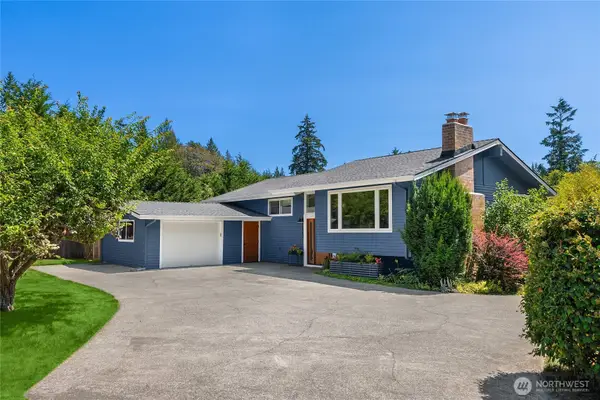 7563 NE Emerald Way, Bainbridge Island, WA 98110