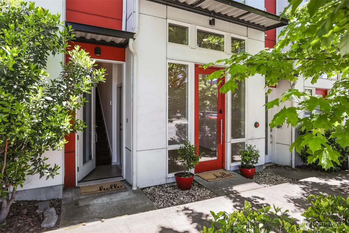 6704 15th Avenue Nw, Seattle, WA 98117 - #1