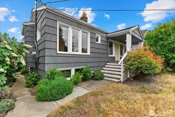 706 N 78th Street, Seattle, WA 98103