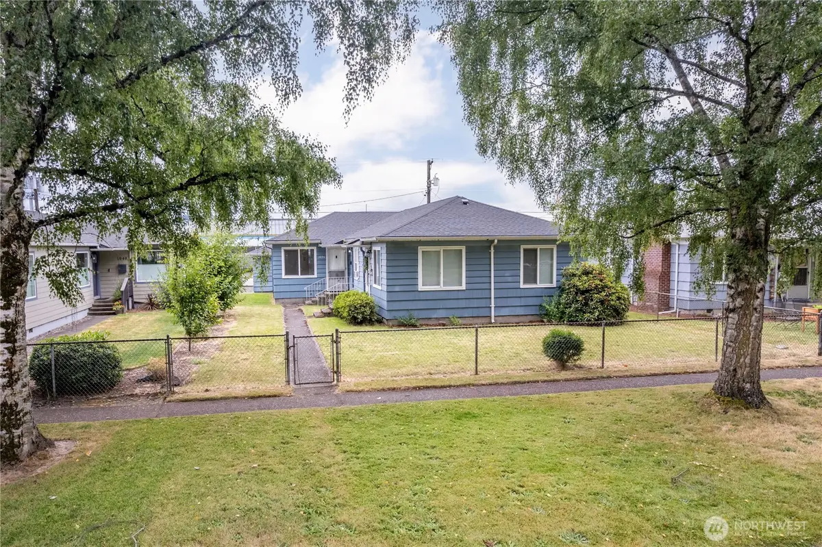 1034 16th Avenue, Longview, WA 98632 - #1