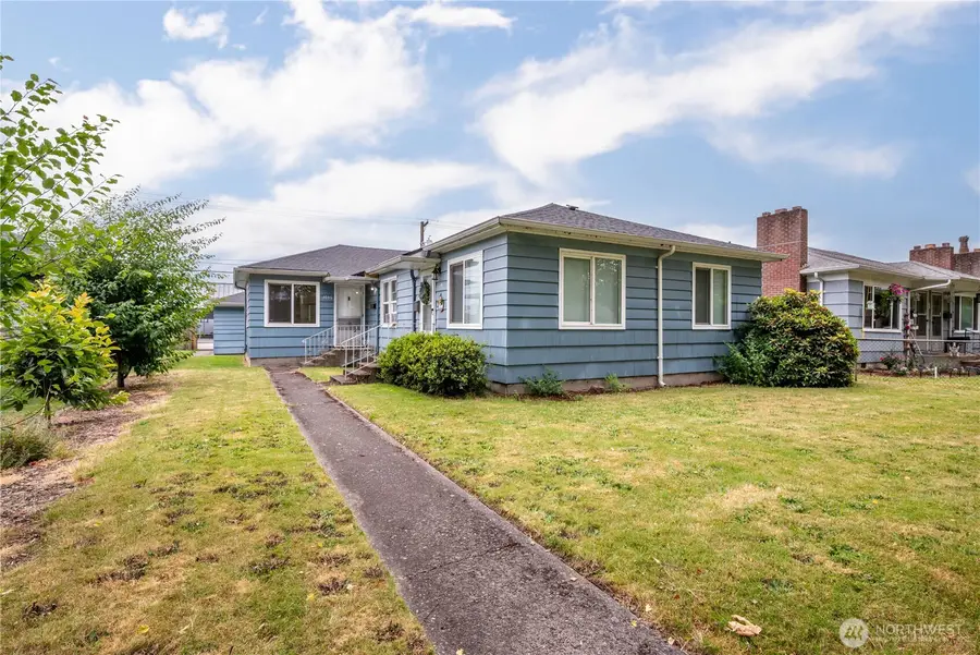 1034 16th Avenue, Longview, WA 98632 - #2
