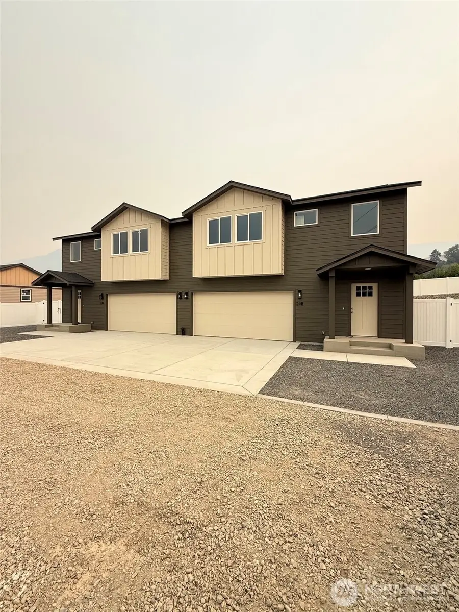 24 Bruno Drive Unit A & B, Malaga, WA 98828 - #2