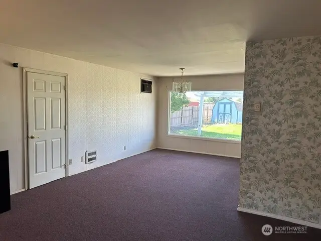9042 Forrestal Lane #B, Moses Lake, WA 98837 - #3