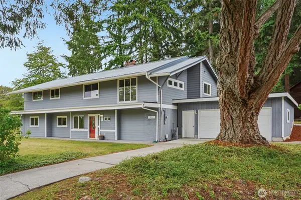 711 Galloway Street, Steilacoom, WA 98388