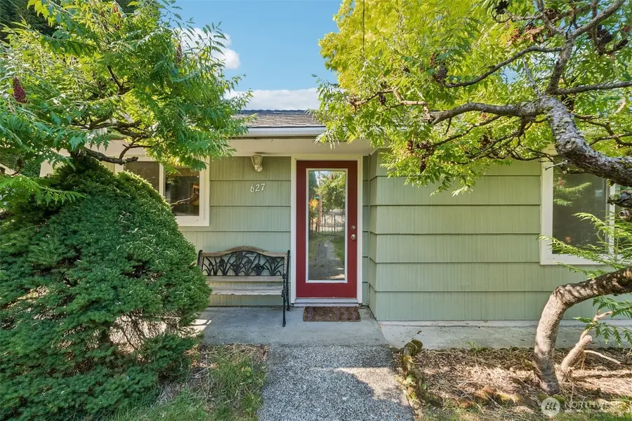 627 SW 106th Street, Seattle, WA 98146 - #2