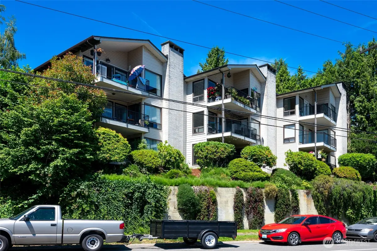 2636 22nd Avenue W #303, Seattle, WA 98199 - #1