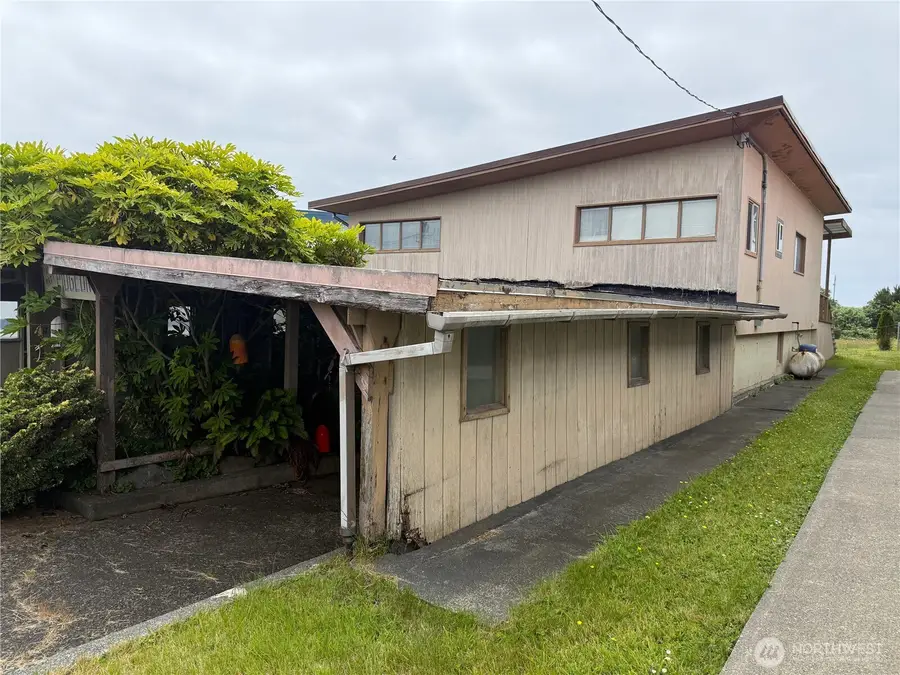 30 Second Street S, Pacific Beach, WA 98571 - #2