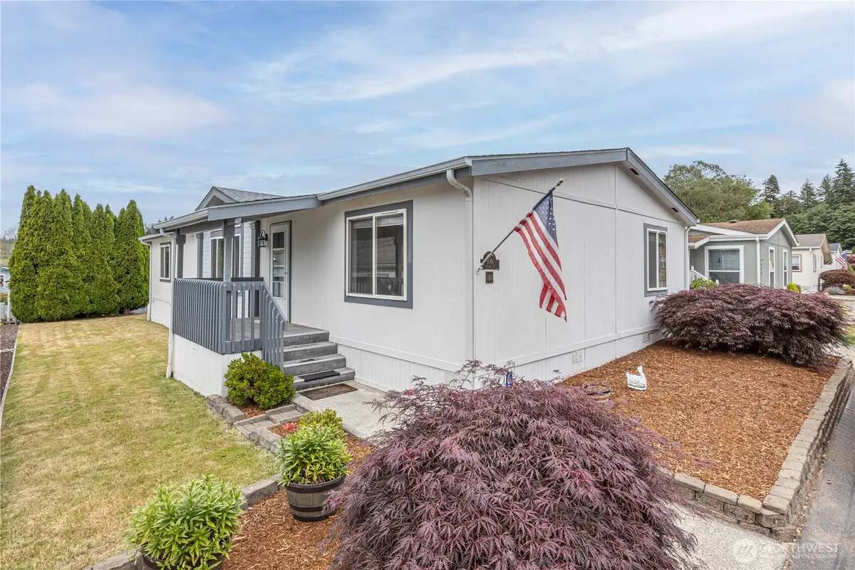 600 NE Saturn Lane, Bremerton, WA 98311 - #1