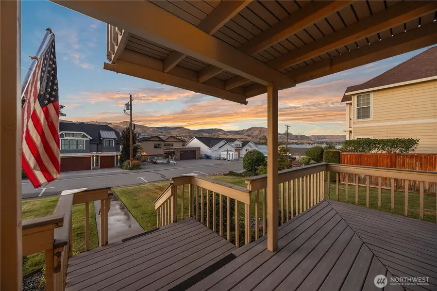 2111 W Terrace Avenue, Chelan, WA 98816 - #3
