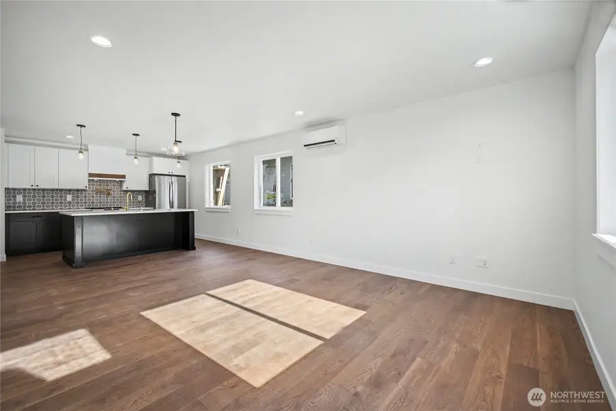 5610 Rockefeller Avenue #2, Everett, WA 98203 - #3