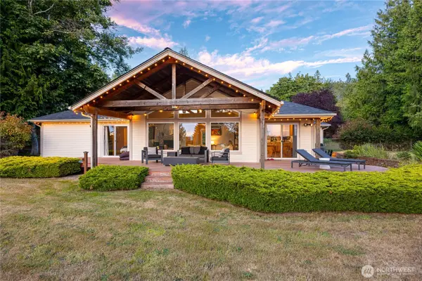 552 Elwha Bluffs Road, Port Angeles, WA 98363